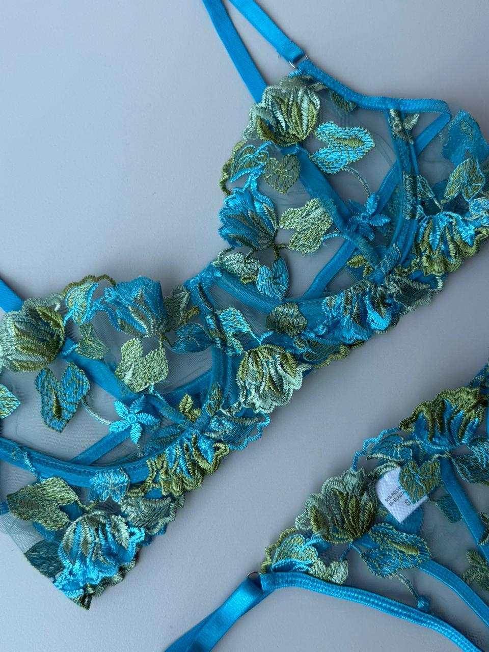 BERRY LINGERIE SET