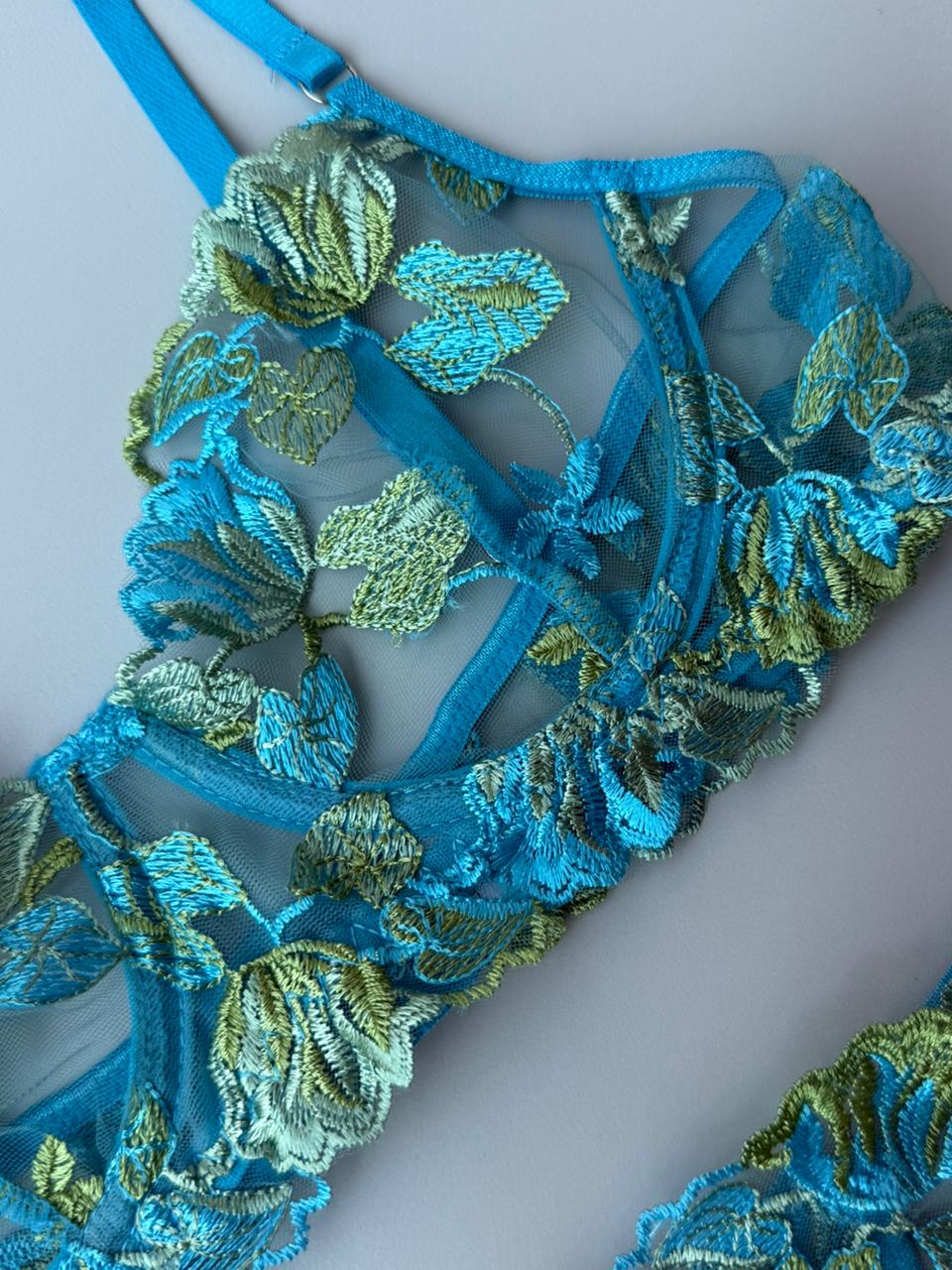 BERRY LINGERIE SET