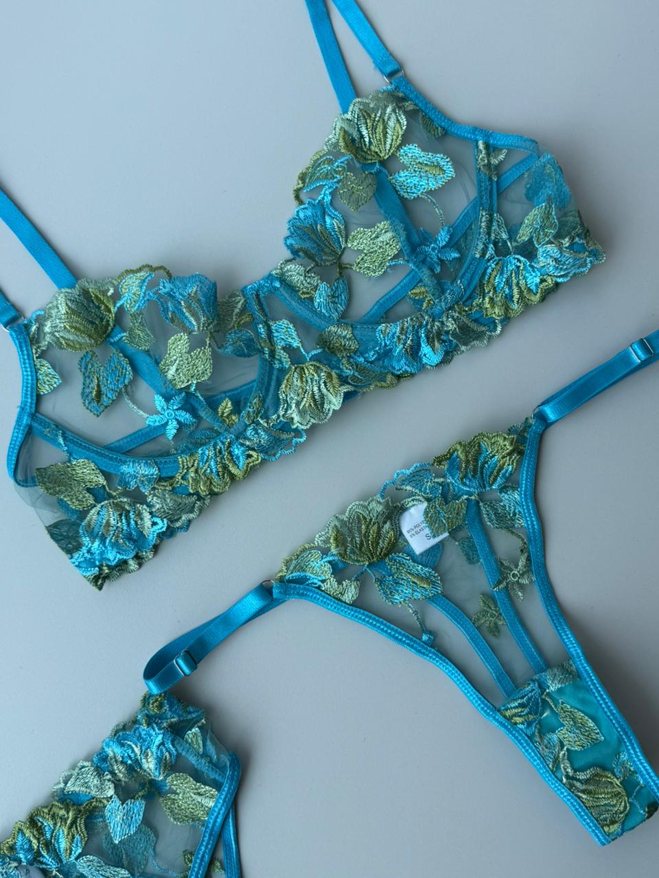 BERRY LINGERIE SET