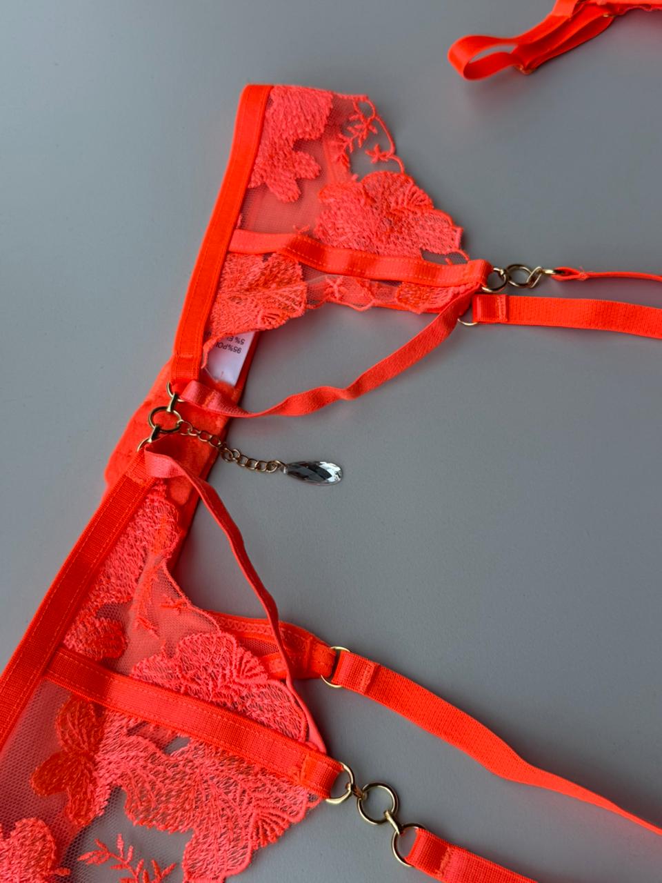HOT LINGERIE SET
